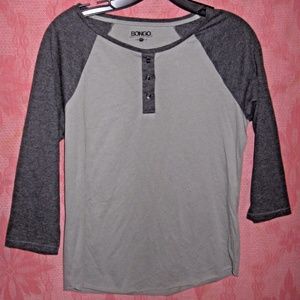 Bongo Gray Henley Top 3/4 Sleeves Size Large